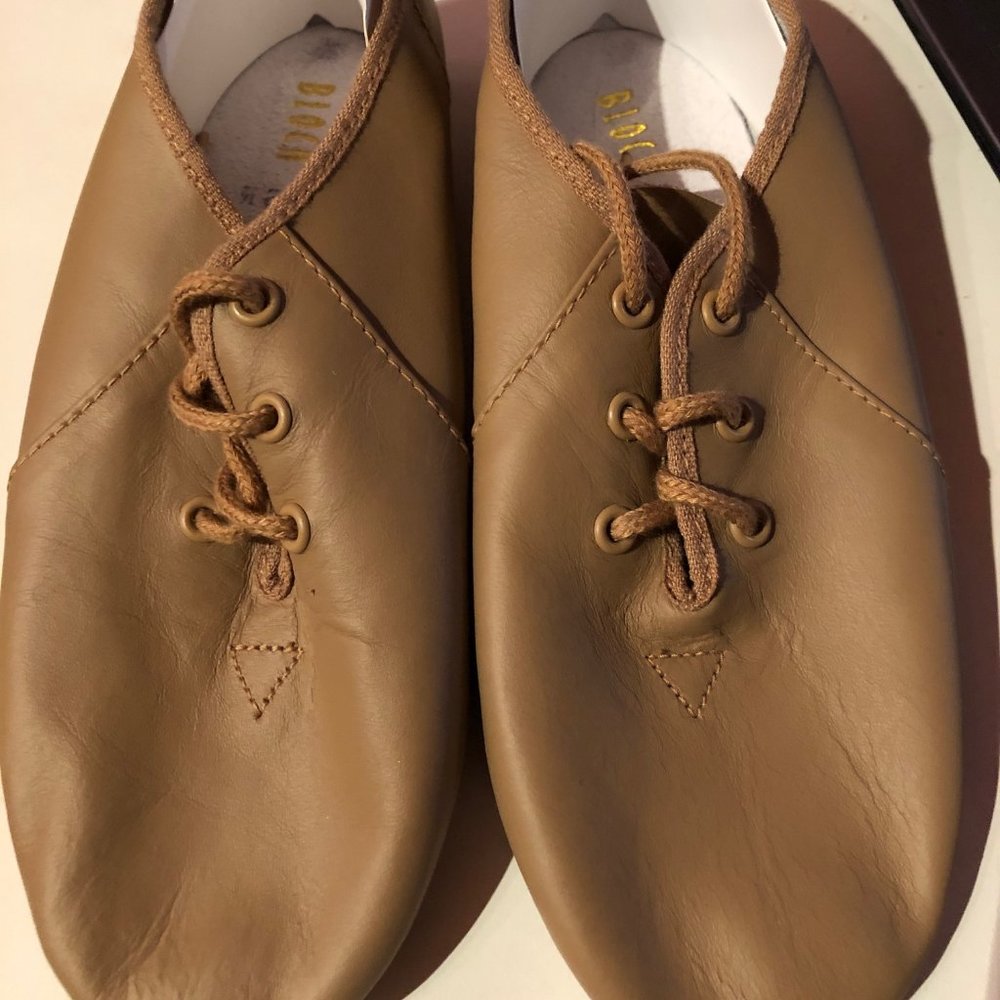 Bloch Girls Lace Up Jazz Shoe Jazzsoft S0405G Tan
